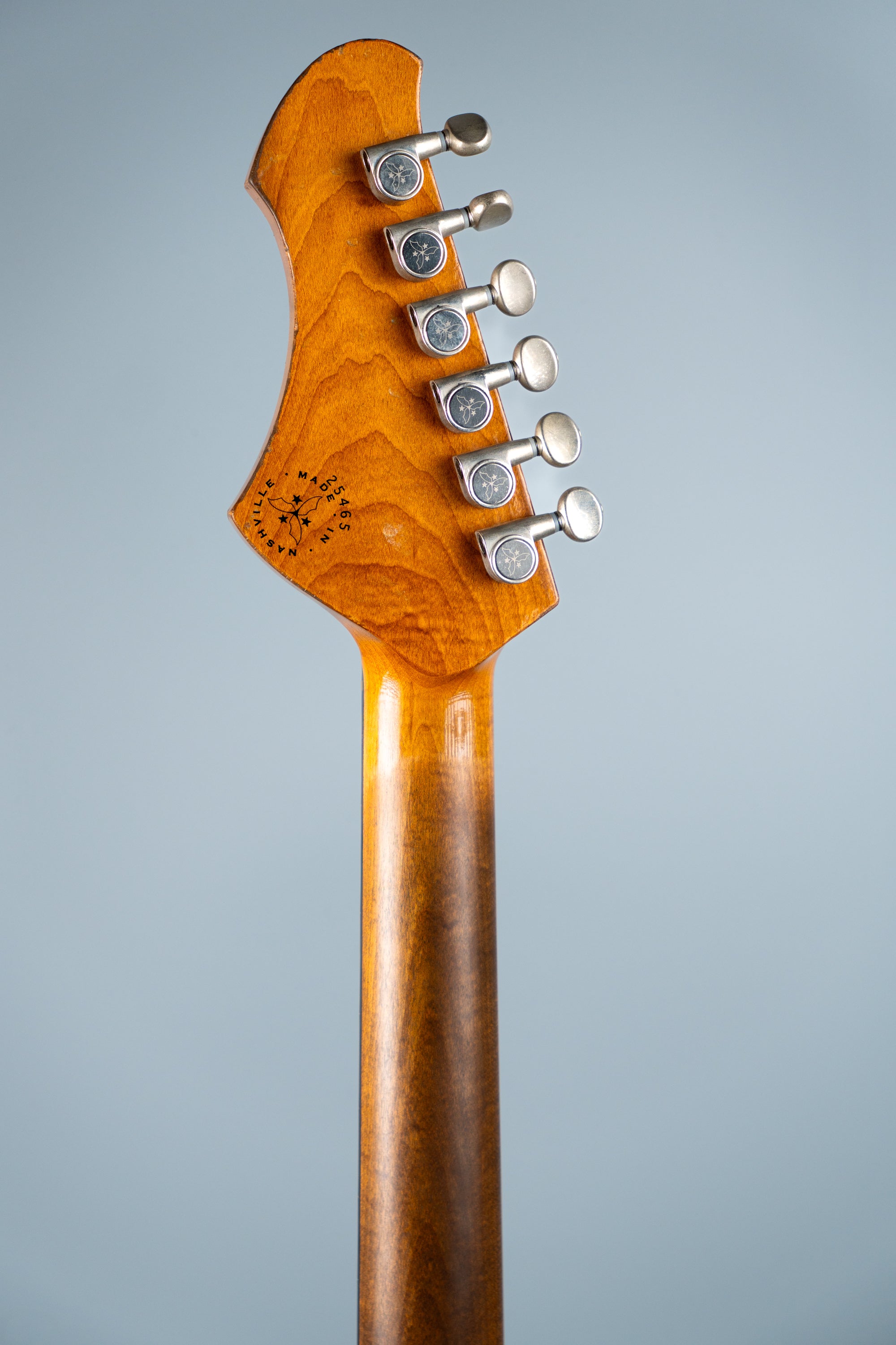 Novo Guitars Serus J - Lake Placid Blue over '64 3-Tone Burst