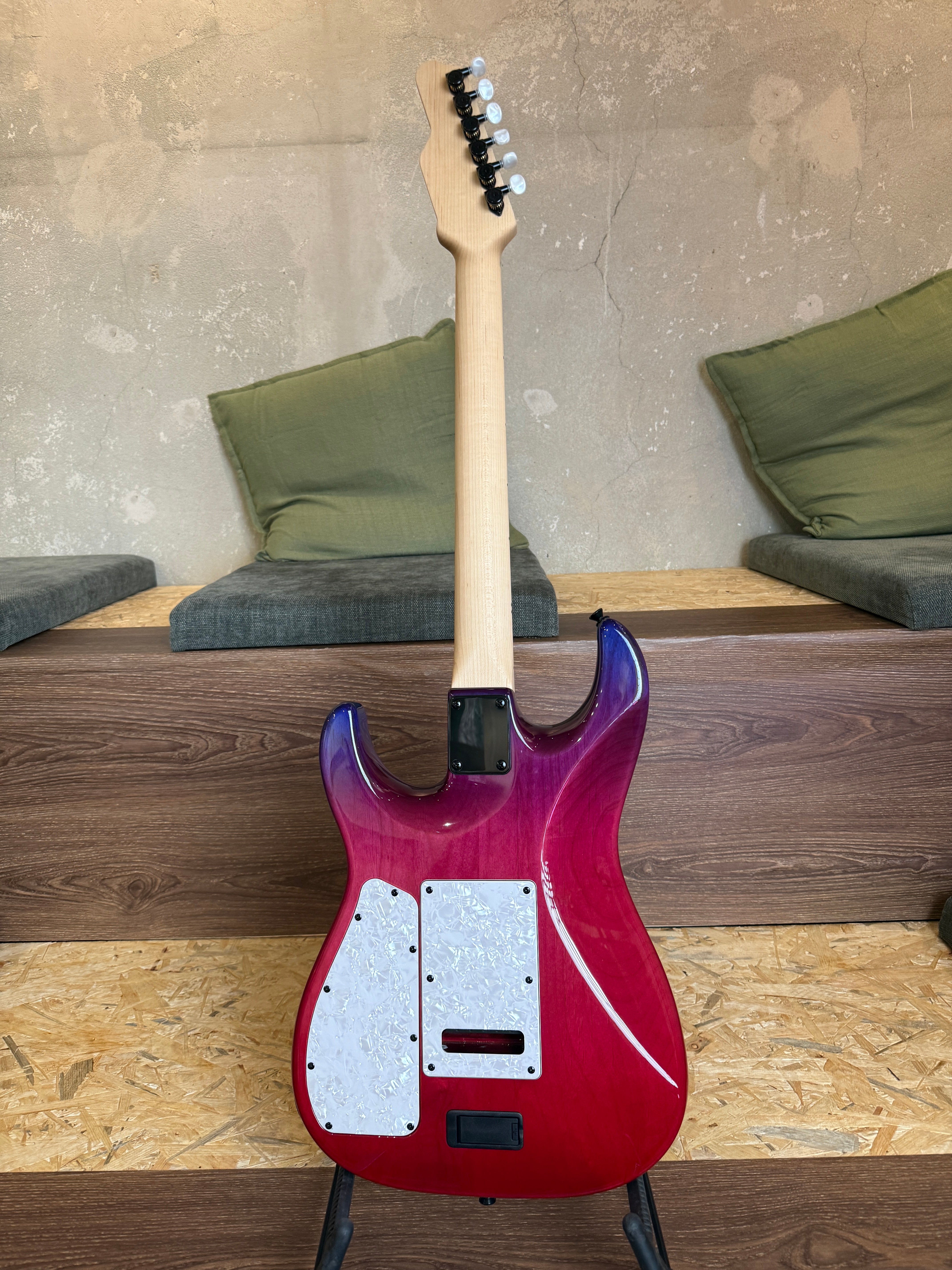 James Tyler Studio Elite Transparent Jimburst Quilted Maple Top