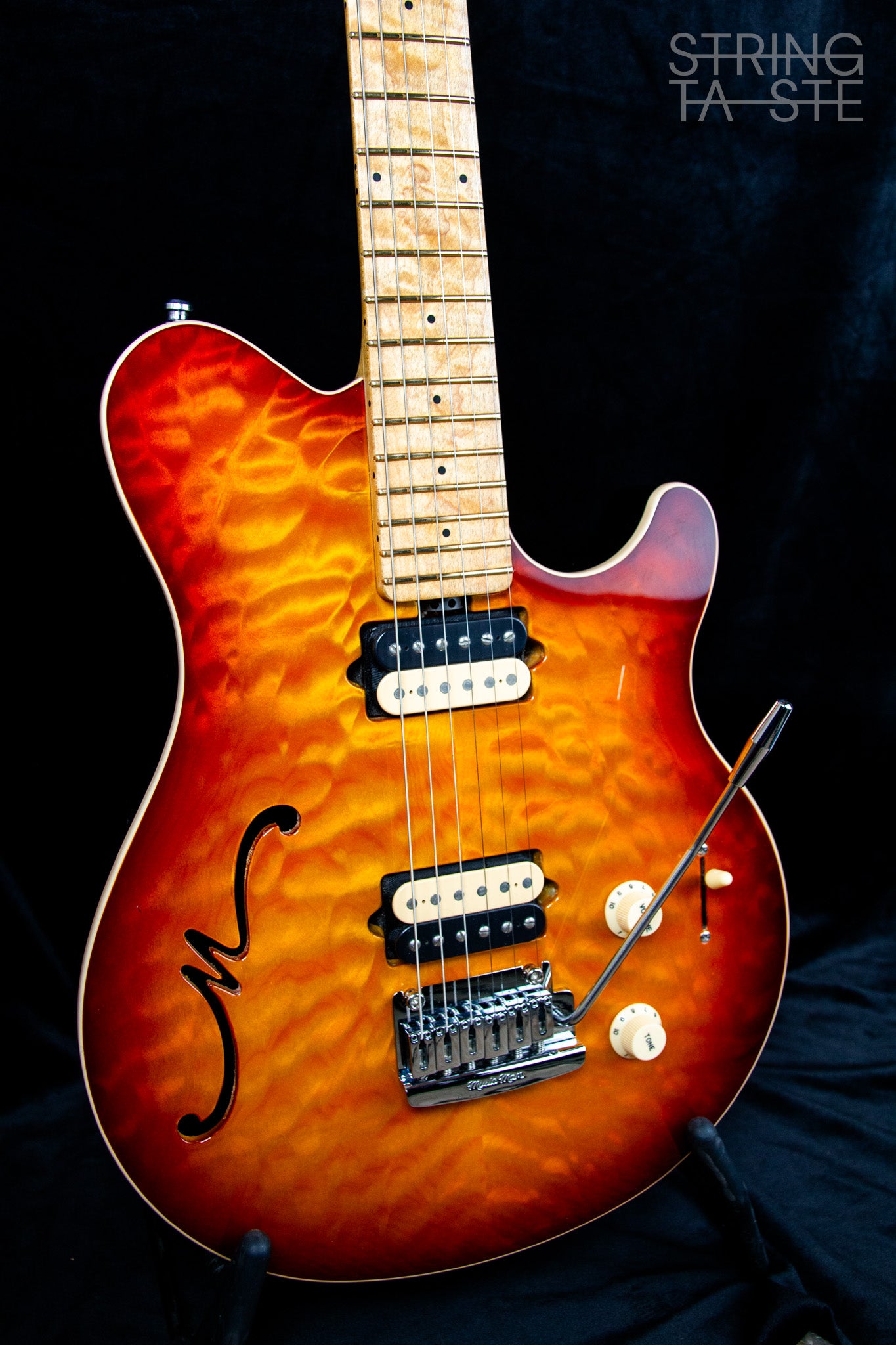 Music Man Axis Super Sport 2016 Semi Hollow HH Tremolo Honey Burst 