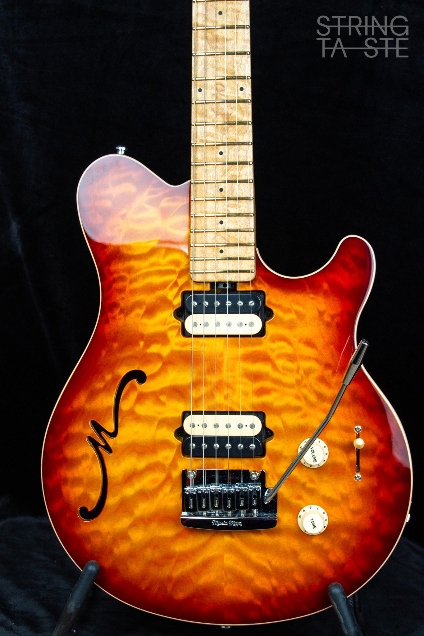 Music Man Axis Super Sport 2016 Semi Hollow HH Tremolo Honey Burst 