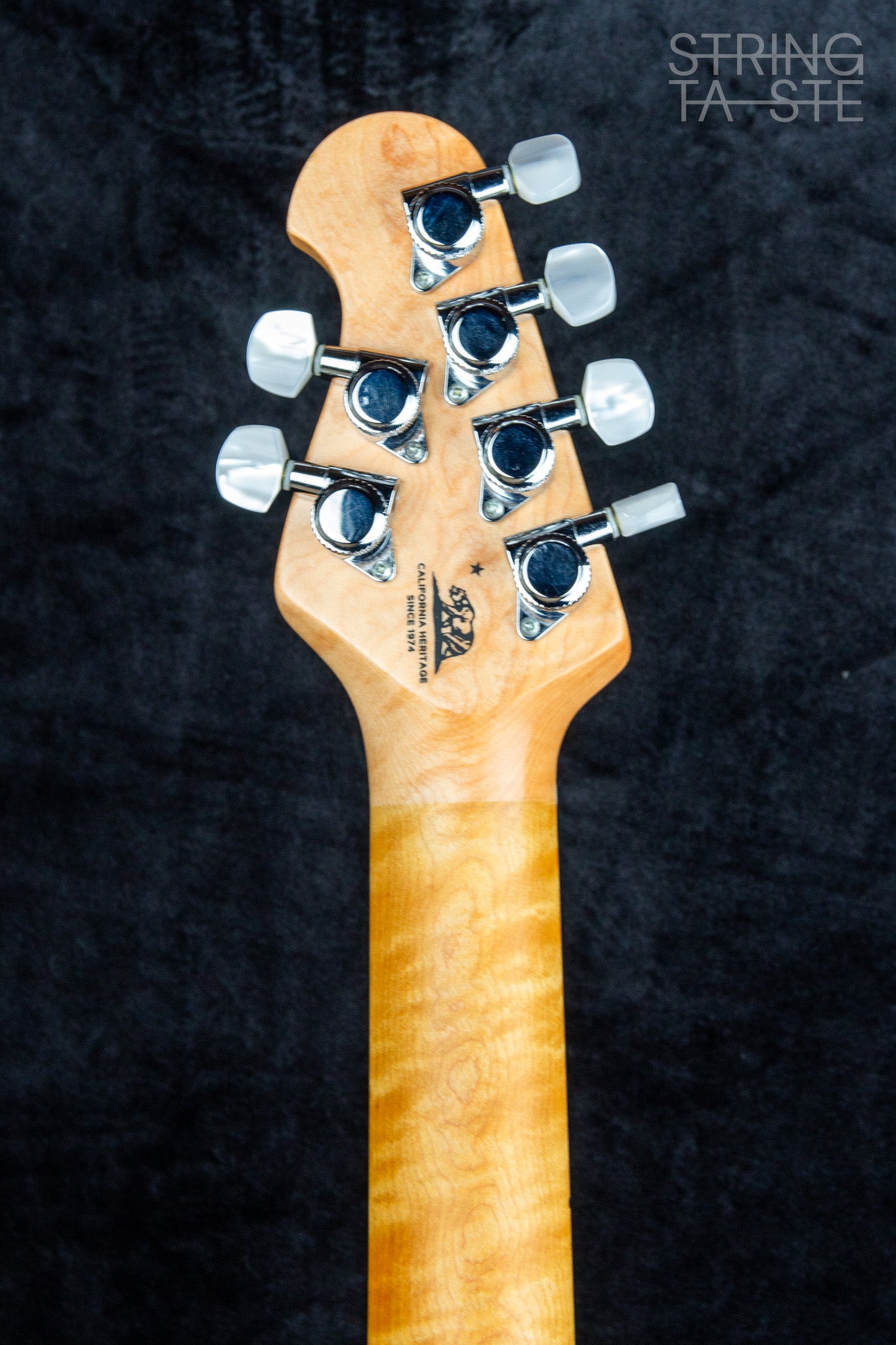 Music Man Axis Super Sport 2016 Semi Hollow HH Tremolo Honey Burst