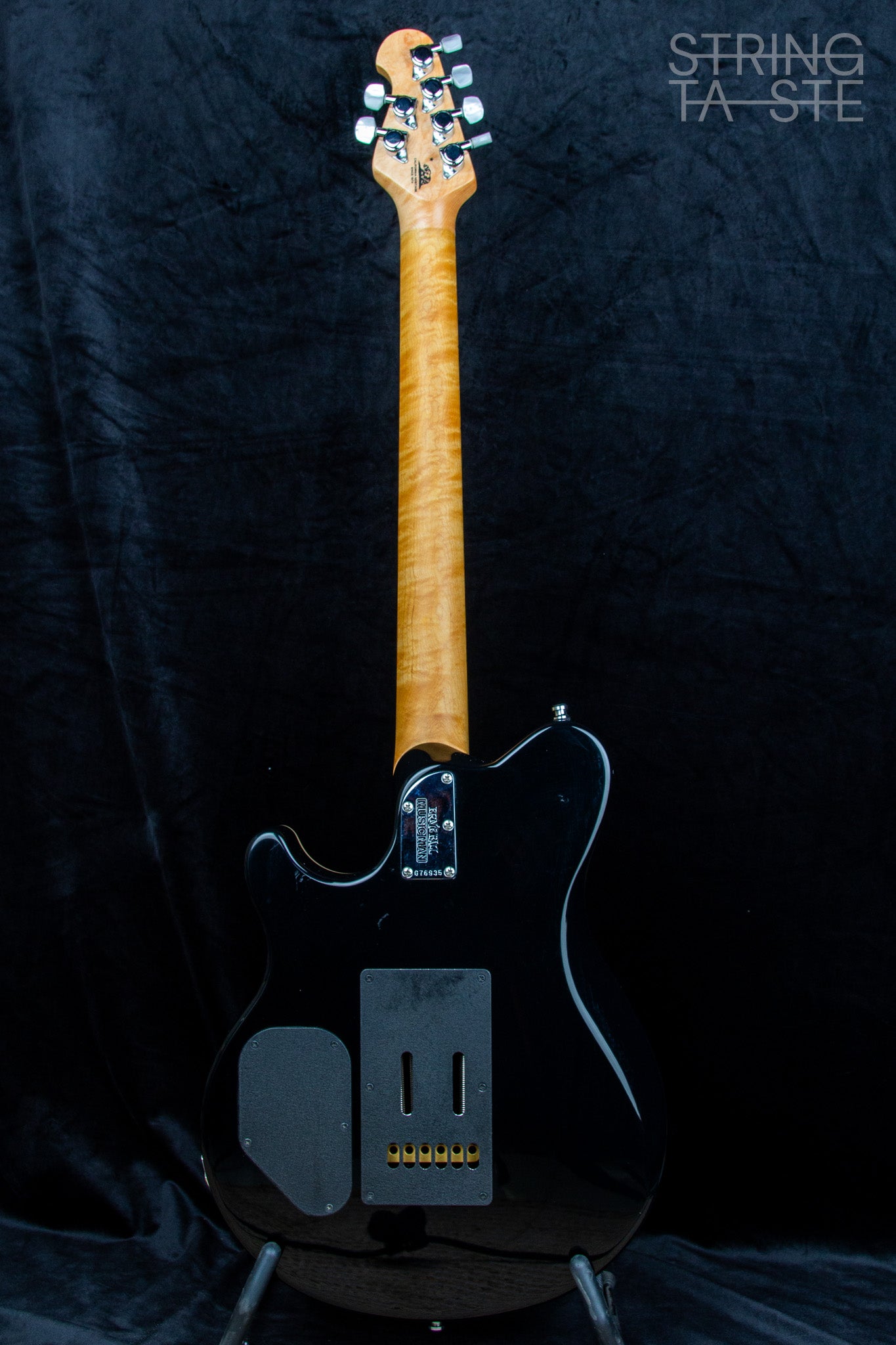 Music Man Axis Super Sport 2016 Semi Hollow HH Tremolo Honey Burst 