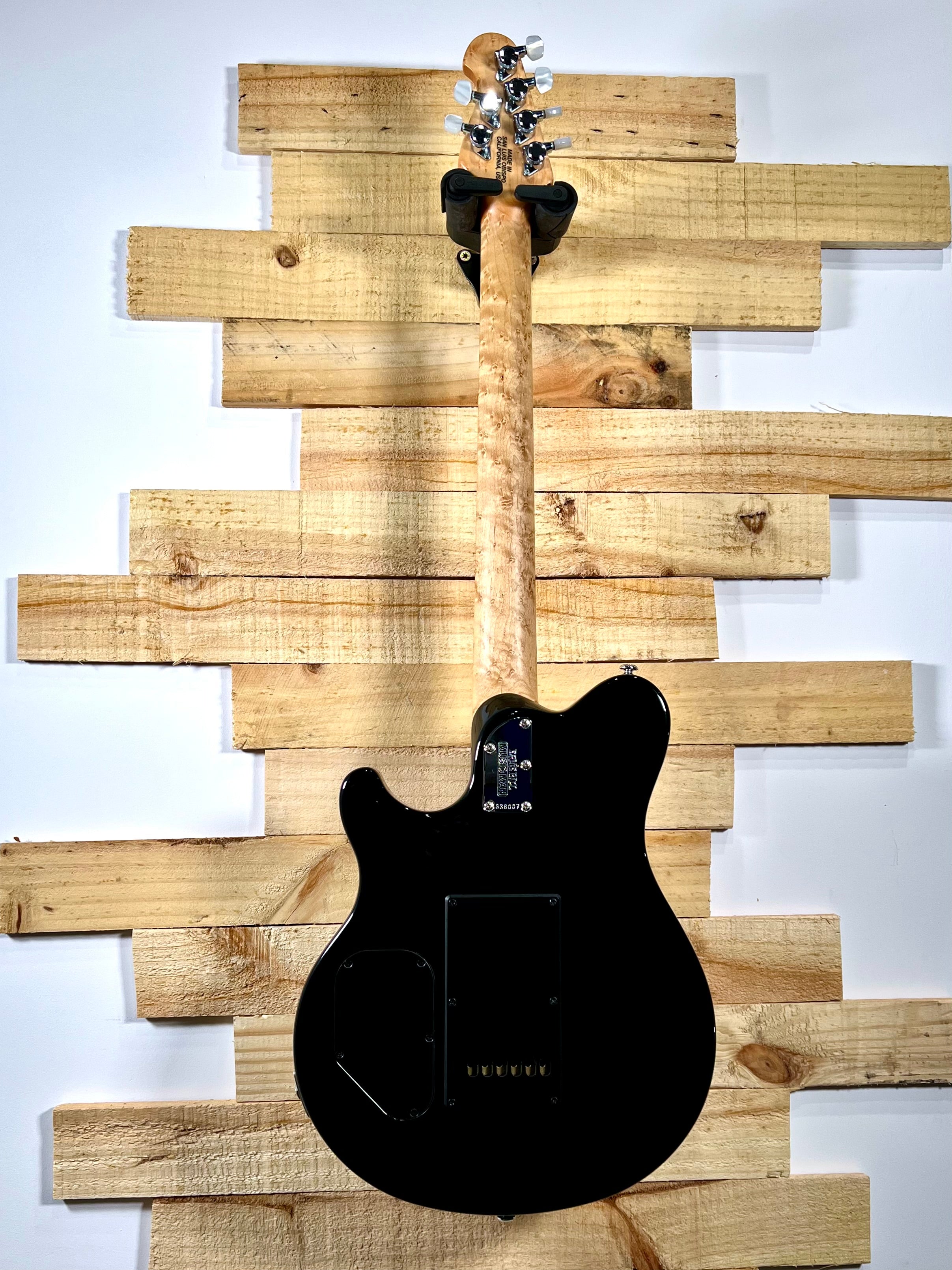 Music Man Axis Super Sport Honey Burst 2008 – String Taste