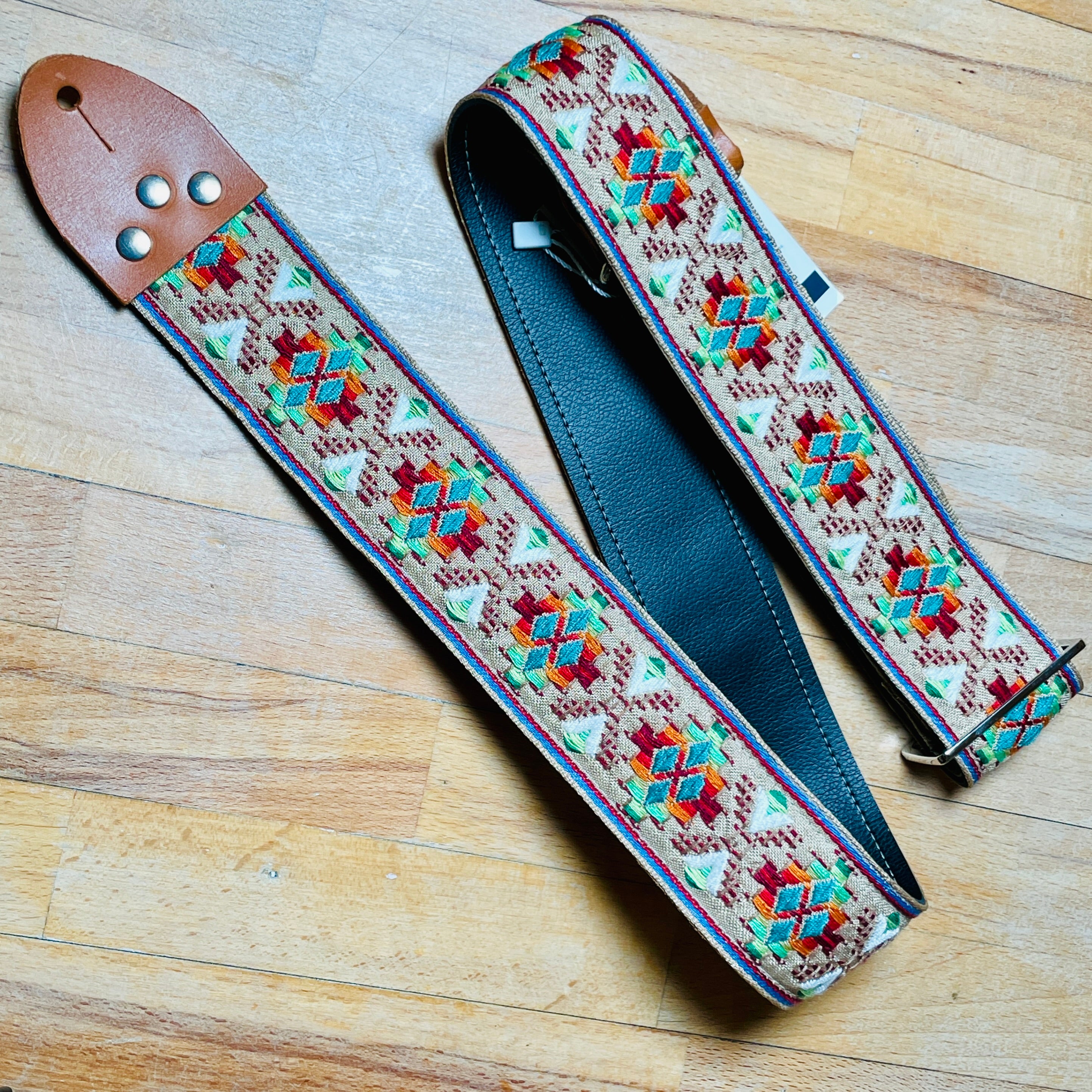 Toms top vintage straps