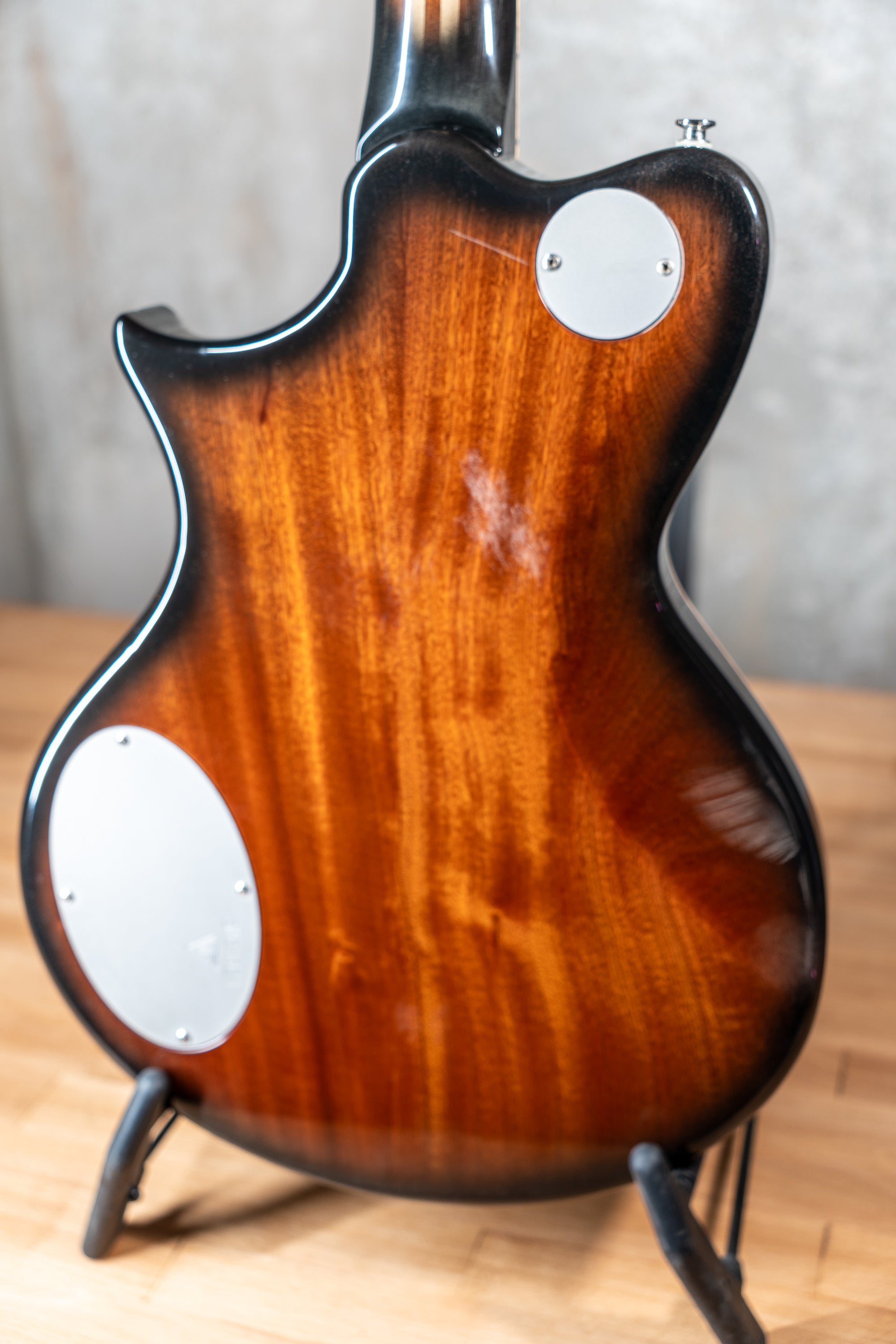 Valiant Smith Flamed Green Burst - single-cut electric guitar